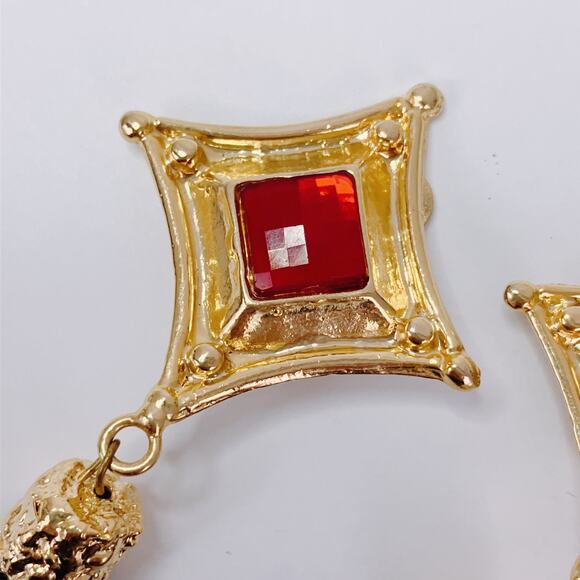 Vintage 1980s Gold Tone Red Glass Long Black Tassel Clip On Runway Earrings - Picture 3 of 12